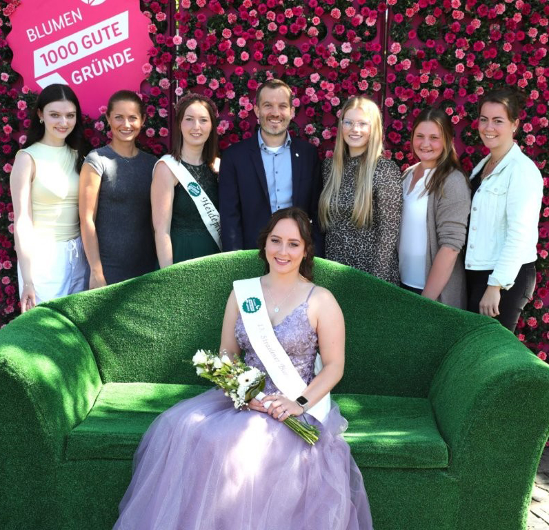 Anna Heekeren - Blumenmädchen Mai 2025